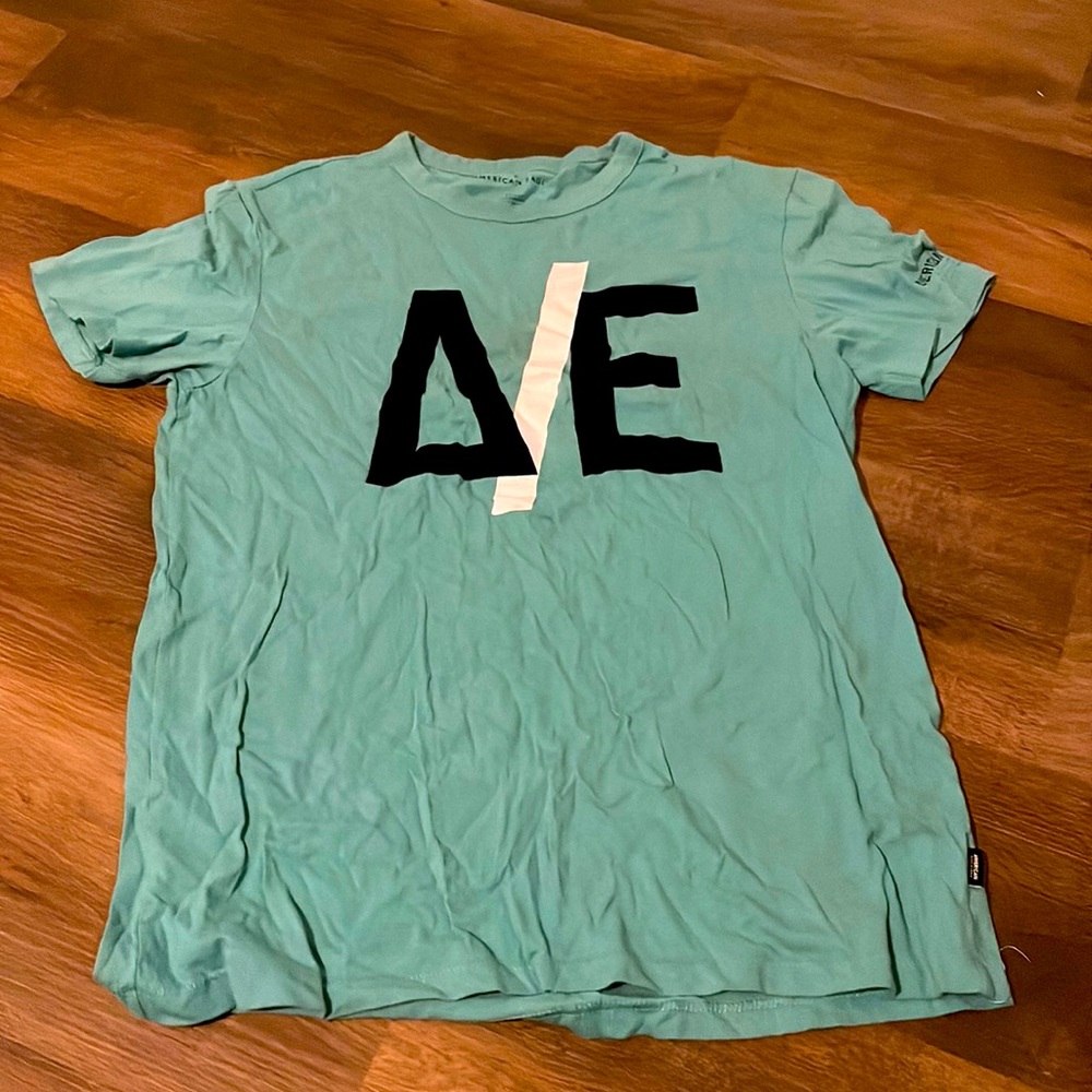 American Eagle Graphic Tee